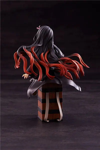 Nezuko Kamado Sentada